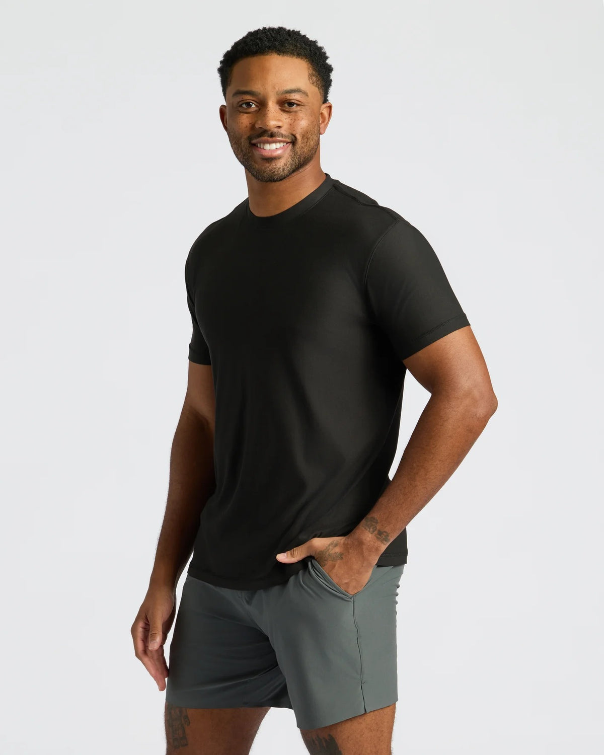 Camiseta Básica Premium (Hombre) · Pack 3 Colores