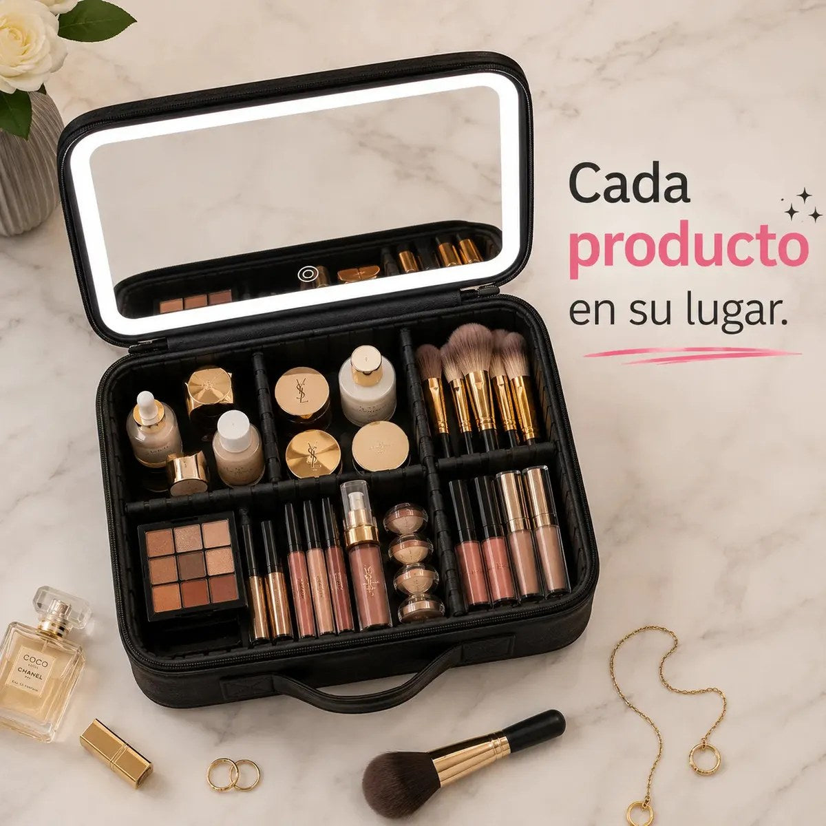 Maletín con cada producto de maquillaje ordenado en su compartimento